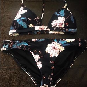 Small Billabong Two Piece Bathing Suit Bikini